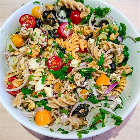 Veggie Pasta Salad With Balsamic Dressing | RecipeLion.com