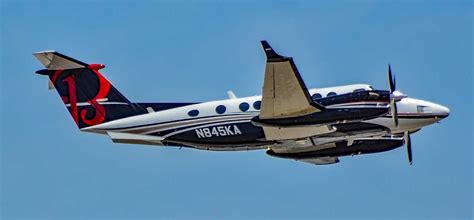 Beechcraft King Air 350 - Price, Specs, Photo Gallery, History - Aero ...