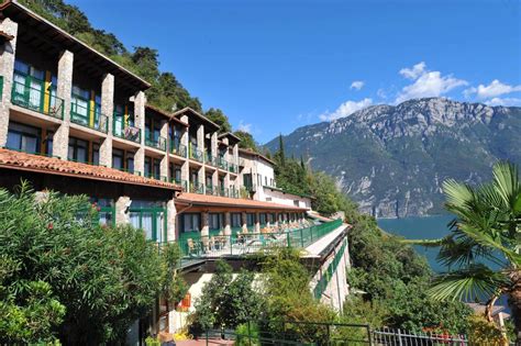 LA LIMONAIA HOTEL • LIMONE SUL GARDA • 3⋆ ITALY • RATES FROM €88