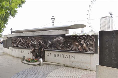 Battle of Britain Memorial - London - TracesOfWar.com