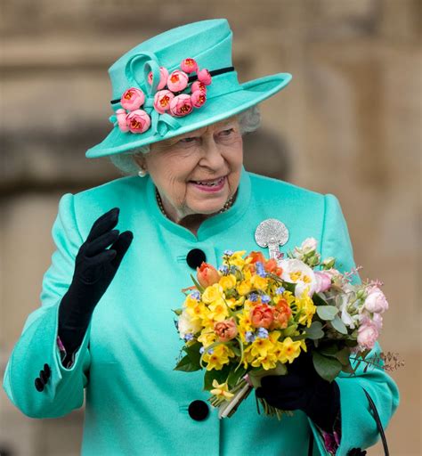 Queen Elizabeth II's Epic Easter Hats Through The Years | HuffPost Life