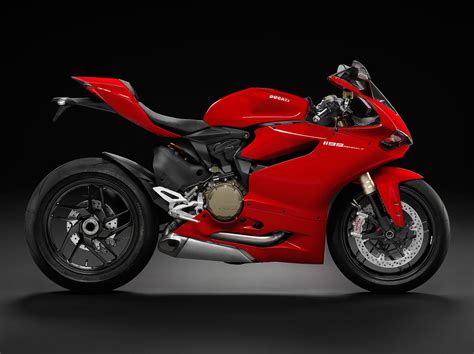 2015 Ducati Superbike 1199 Panigale Review