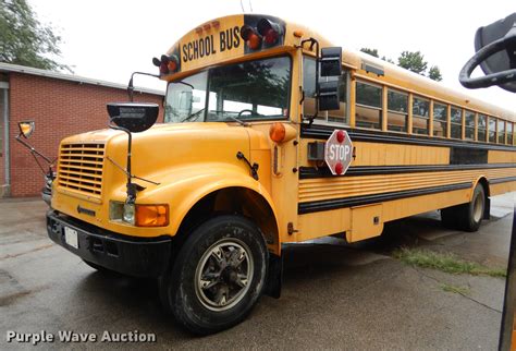 1994 International 3800 Thomas school bus in Silver Lake, KS | Item DB8346 sold | Purple Wave