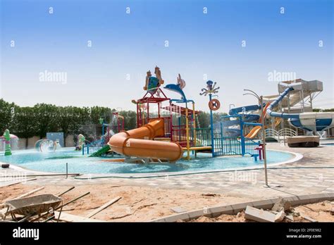 water park, Water slides, rides and slides realistic waterpark pool ...