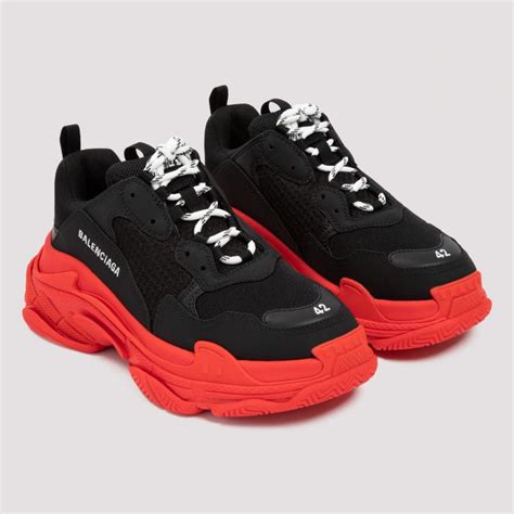 Balenciaga Leather Triple S Black And Red Sneakers 40 for Men - Lyst