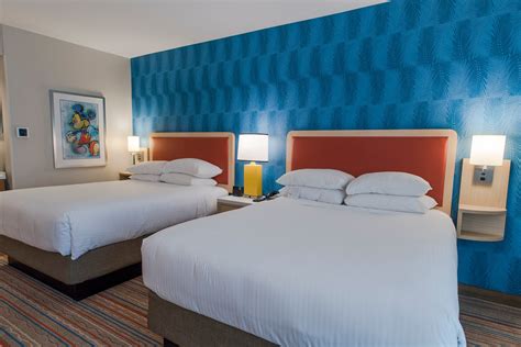 Howard Johnson by Wyndham Anaheim Hotel & Water Playground | Anaheim, CA Hotels