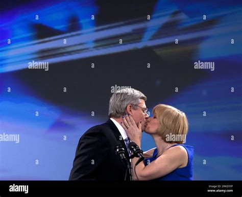 Stephen harper wife laureen hi-res stock photography and images - Alamy