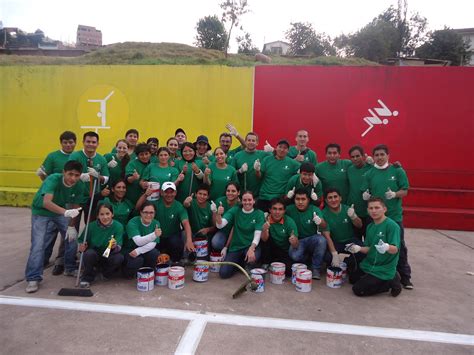 noticia local: Voluntarios del JW Marriott Cusco rehabilitan espacio deportivo de Aldeas ...
