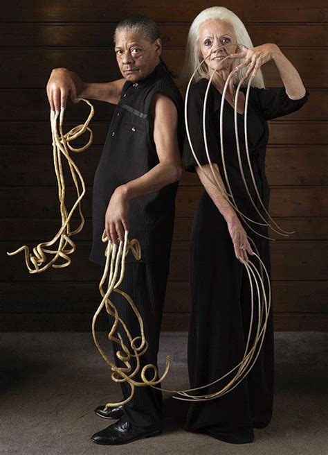 The man and woman with the world longest fingernails | Human oddities ...