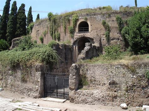 Mausoleum of Augustus - Wikipedia