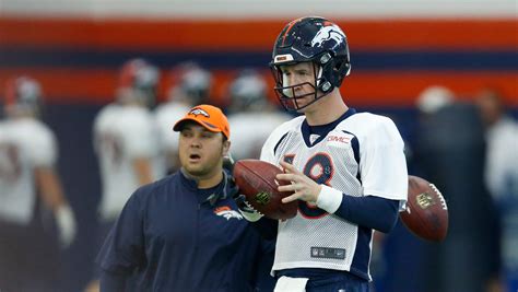 Peyton Manning returns to practice as Broncos' eventual QB call nears