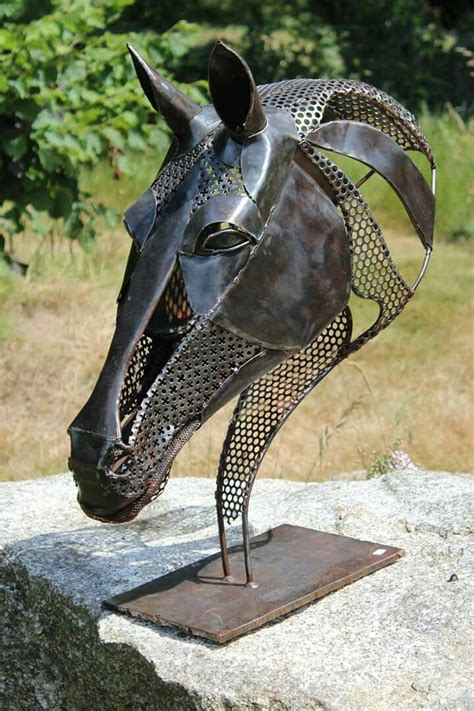 Pin de stephen em blacksmithing ideas | Escultura de cavalo, Arte de ...