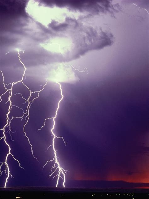 Esitellä 76+ imagen lightning storm - abzlocal fi