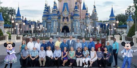 Disney World Hosts 50-Year Cast Members For Special Event - Inside the Magic