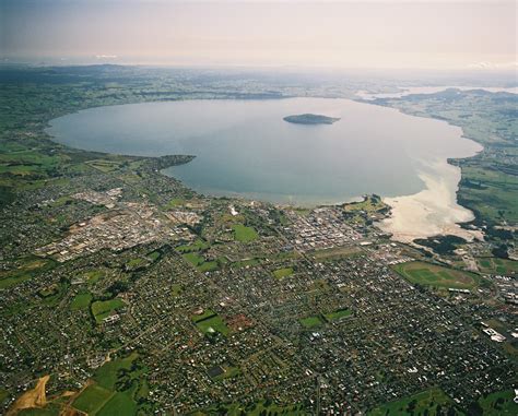 Travel Trip Journey : Lake Rotorua New Zealand