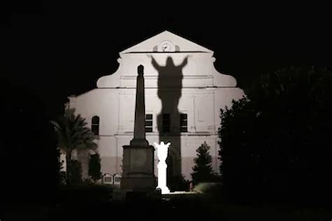 Things to Do in New Orleans - Cemetery, Voodoo & French Quarter Tour