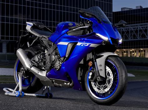 Le nuove Supersport Yamaha YZF-R1 e YZF-R1M 2020 - Il Sole 24 ORE