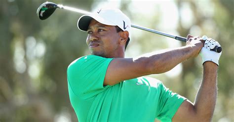 Erratic Tiger gets win in Match Play opener - CBS News