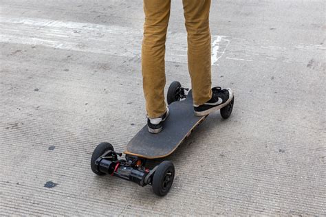 Electric Longboard [Complete Buying + Riding Guide]