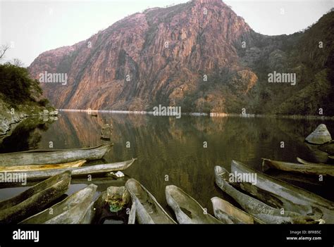 Lake cahora bassa hi-res stock photography and images - Alamy