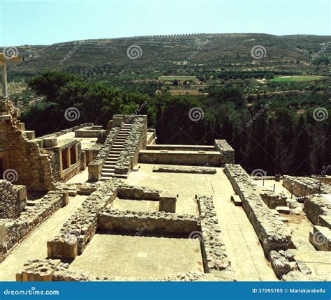 The Remains Of The Minoan Civilization In Knossos, Crete Royalty Free Stock Photo - Image: 37095785