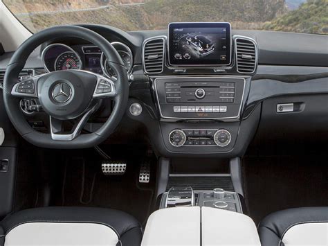 2016 Mercedes-Benz GLE300d Review - CarsDirect