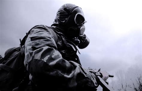 Gas Mask Soldier Wallpapers - Top Free Gas Mask Soldier Backgrounds - WallpaperAccess