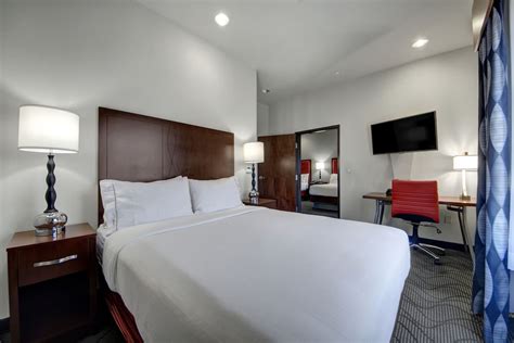 Holiday Inn Express & Suites Oklahoma City North, an IHG Hotel Oklahoma City, Oklahoma, US ...