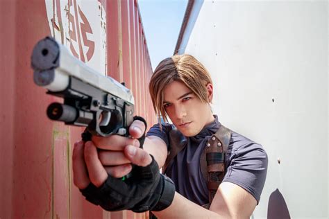 Leon S. Kennedy - Resident Evil Cosplay | Leon S. Kennedy: N… | Flickr