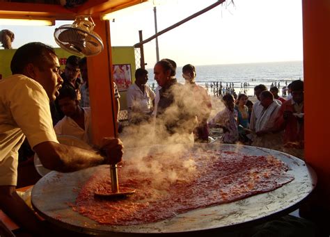 Famous delicious street food at the magical city Mumbai - India Tourism ...