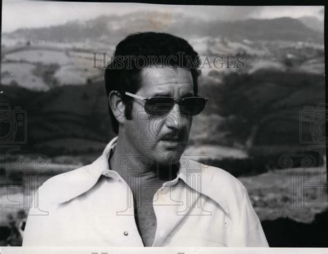 1974 Press Photo Fugitive Financier Robert L Vesco in Costa Rica - spp ...