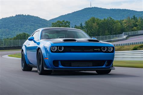 Dodge Challenger SRT Hellcat Redeye Widebody 2018 review | Autocar