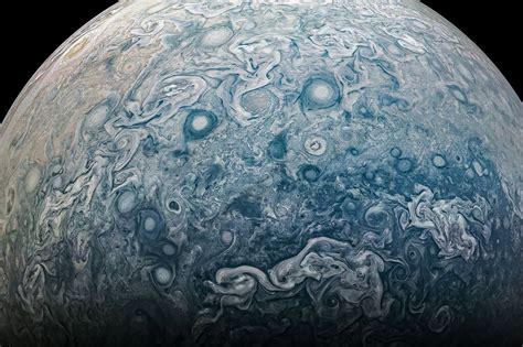 NASA's Juno Mission Reveals What's Beneath Jupiter's Pretty Clouds ...