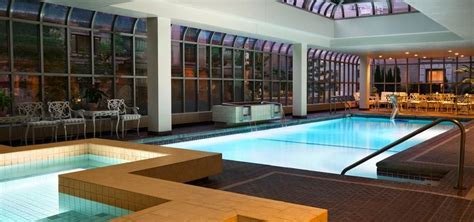 The Best Hotel Pools in Seattle | KOMO