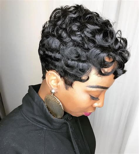 Quick Weave Top #SheCute 💁🏽‍♀️ #KeepItLookingNatural #PixieCuts #HAIRbyLatise #sho… | Quick ...