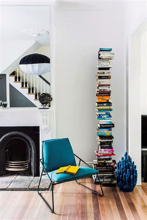 15 Vertical Bookshelf Ideas To Get Space-Saving | Housetodecor.com