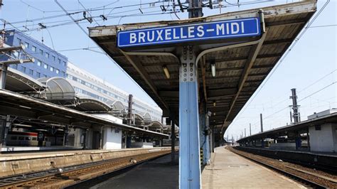 Journée mondiale du réfugié, action à la gare du Midi à Bruxelles