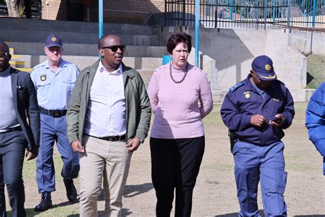 MEC visits Hoërskool Garsfontein following discovery of pupil’s body ...