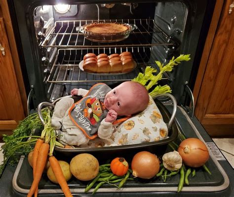 1st Thanksgiving baby photo | Thanksgiving baby pictures, Baby milestones pictures, Thanksgiving ...