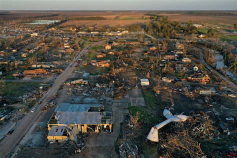 Chasing tornadoes, scientists still looking to unlock secrets of destructive storms