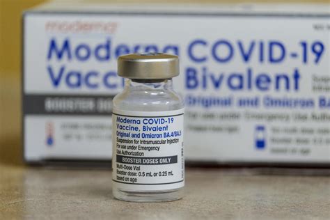 Moderna’s bivalent COVID vaccine recommended for 18 and above: MOH