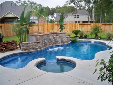 Laguna Deluxe Model 14' x 30' Pool | Latham Pool