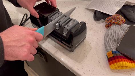 Chef’s choice - model 130 - electric knives sharpener - YouTube