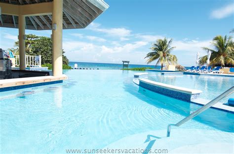 Swim up bar infinity pool at Jewel Runaway Bay | Jamaica vacation ...