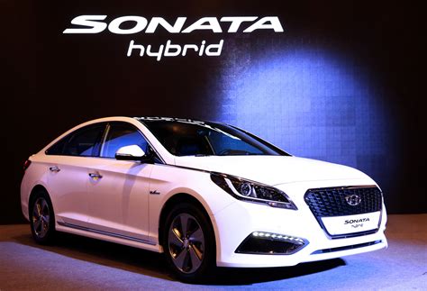 All-New Hyundai Sonata Hybrid Unveiled in Korea, Detroit Debut for US Model | Carscoops