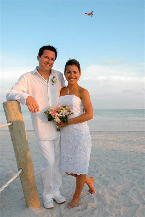 Key West Beach Weddings - A Simple Wedding