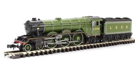 LNER A3 4-6-2 #2750 'Papyrus' (Apple Green) - Can not locate the one in ...