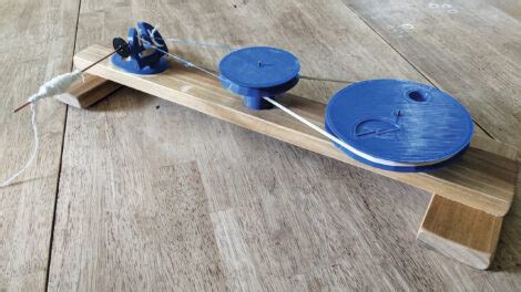 3D-Printed Charkha Spinning Wheel – Mother Earth News