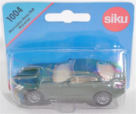 00008 Mercedes-Benz SLR McLaren (C 199, Modell 04-08), hell-chromoxydgrünmet., SIKU, 1:55, P29e ...