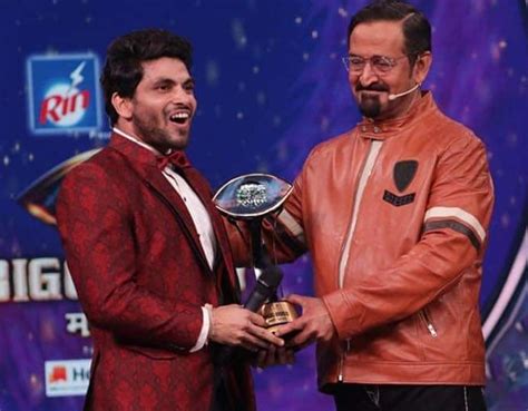 Bigg Boss Marathi 2 Winner: Shiv Thakare bags trophy and prize money of ...